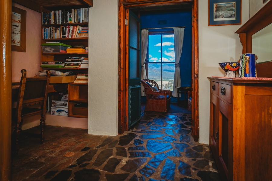 5 Bedroom Property for Sale in De Rust Western Cape